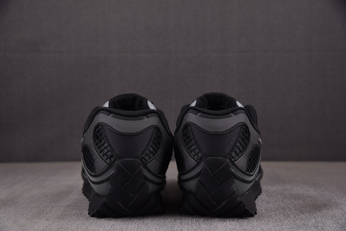 BV sneaker