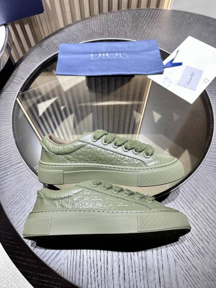 D10R SNEAKER