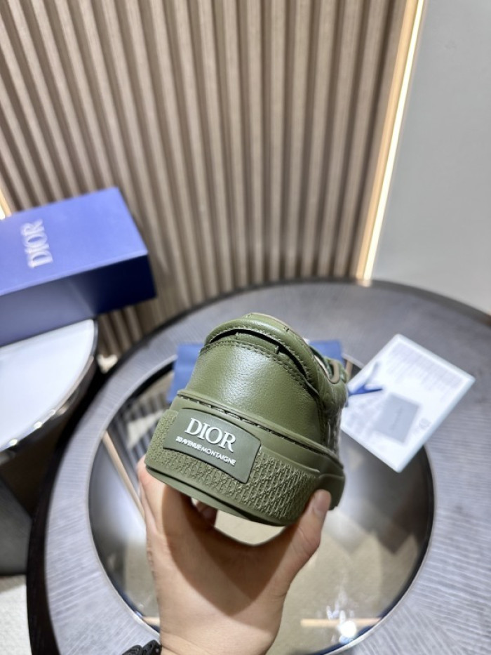 D10R SNEAKER