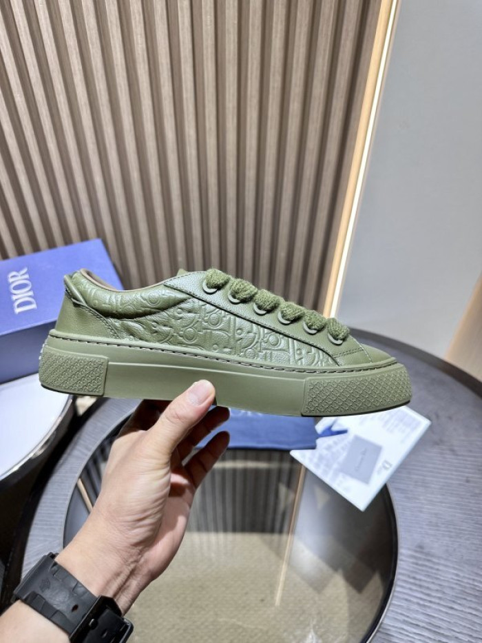 D10R SNEAKER