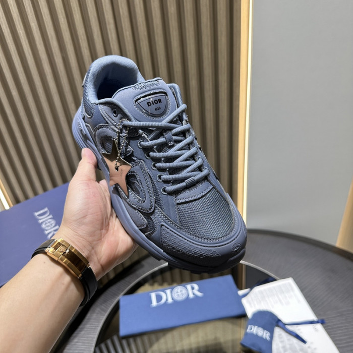 D10R SNEAKER