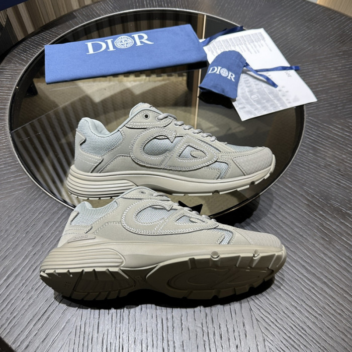 D10R SNEAKER