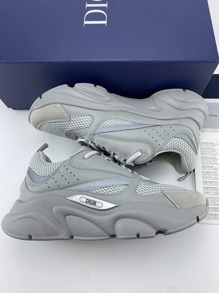 D10R SNEAKER