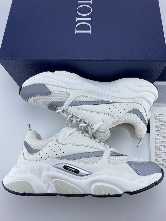 D10R SNEAKER