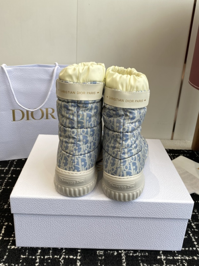 D10R boot