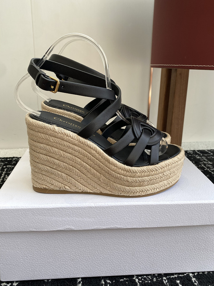d10r sandal