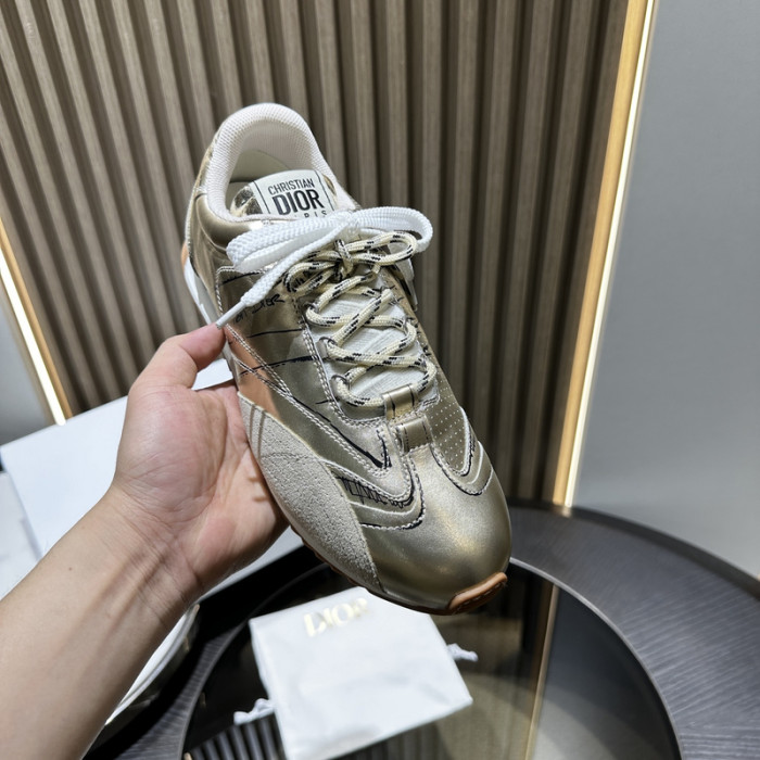 D10R SNEAKER