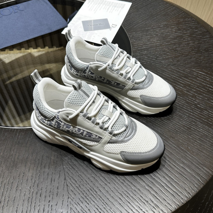 D10R SNEAKER