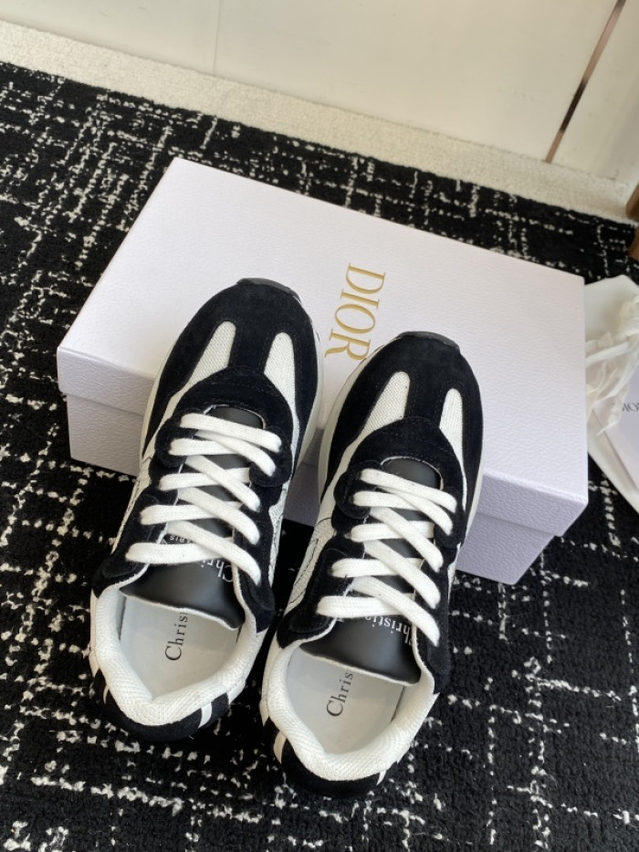 D10R SNEAKER