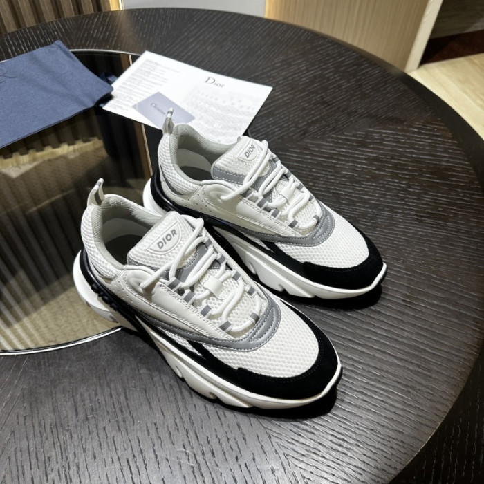 D10R SNEAKER