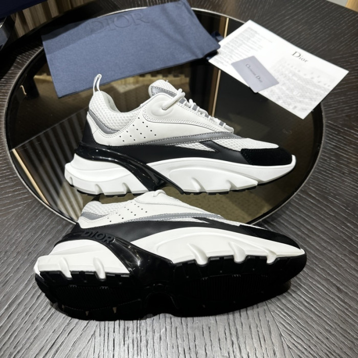 D10R SNEAKER