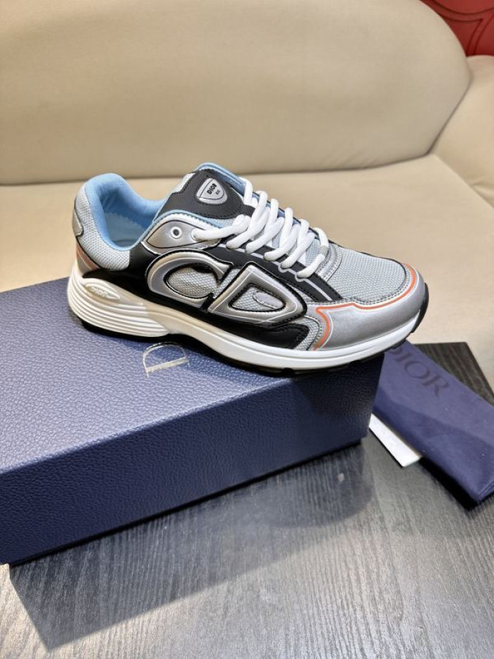 D10R SNEAKER