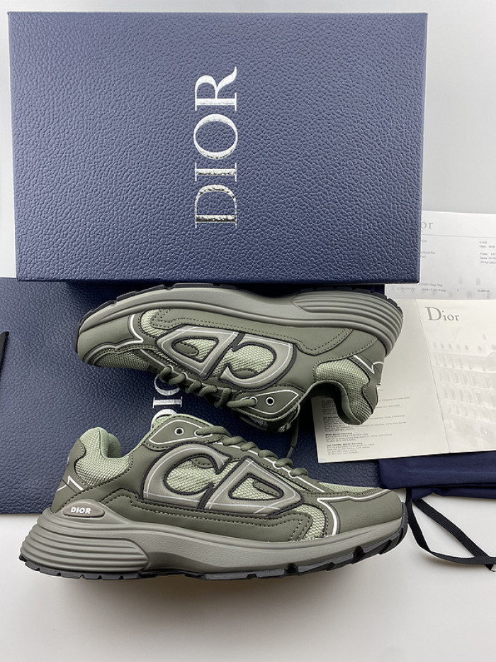D10R SNEAKER