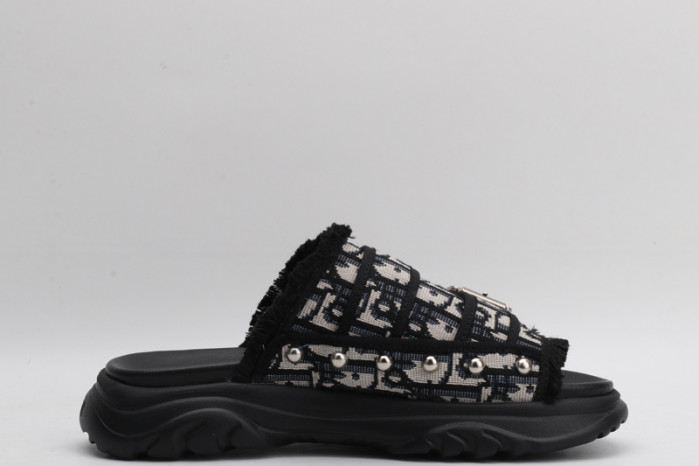 d10r sandal