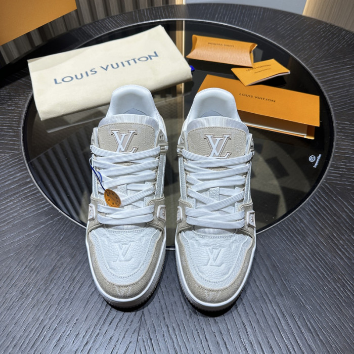 L0VT SNEAKER