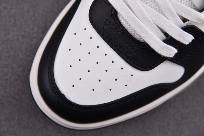 OFW SNEAKER