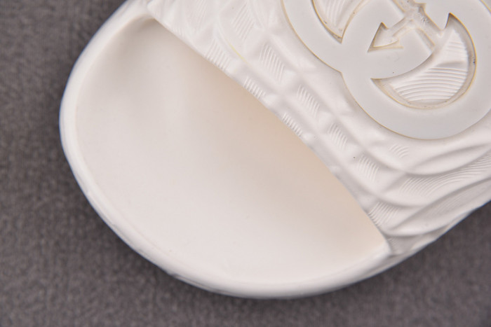 GUI SANDAL