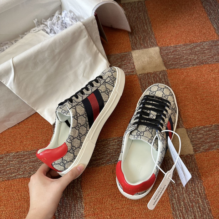GUI SNEAKER