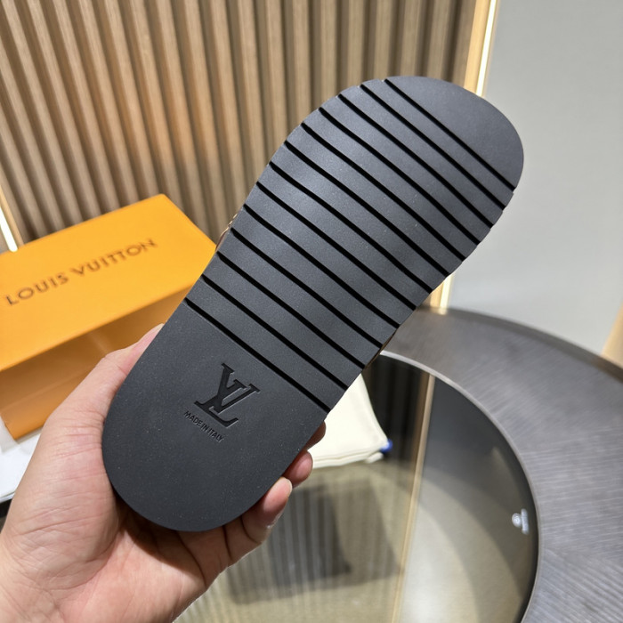 L0VT SANDAL