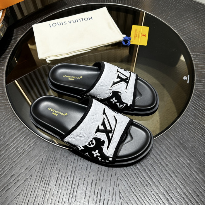 L0VT SANDAL