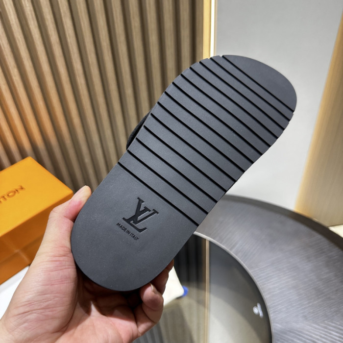 L0VT SANDAL