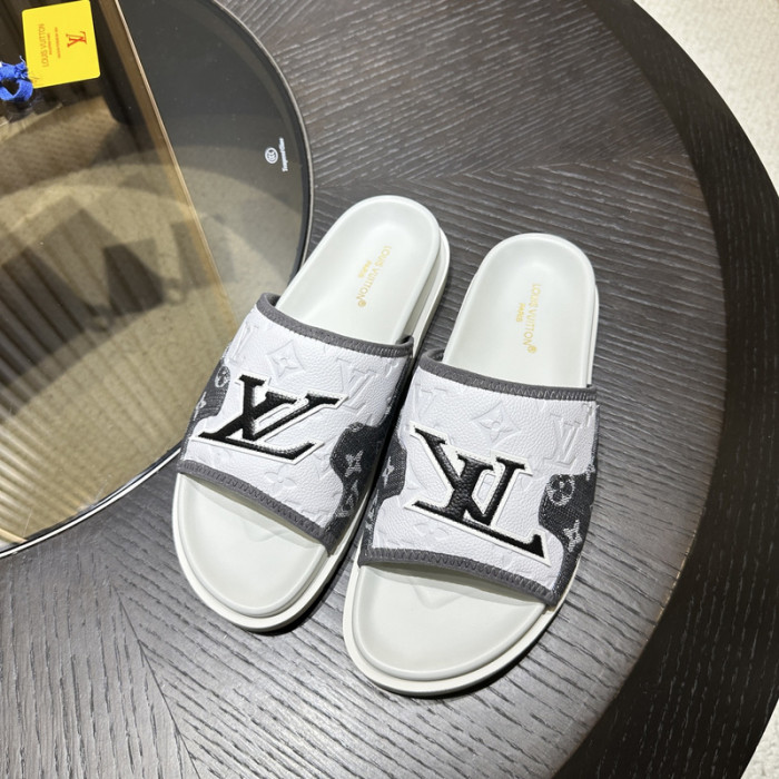 L0VT SANDAL
