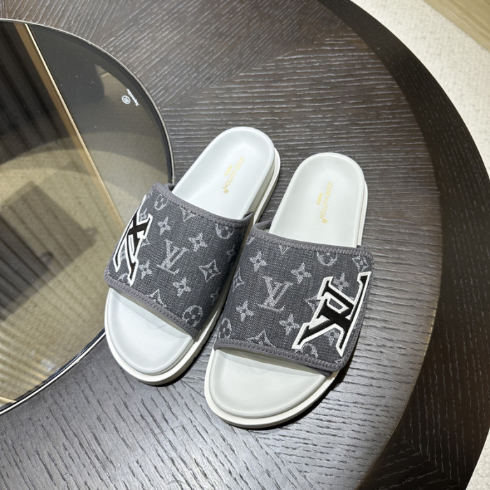 L0VT SANDAL
