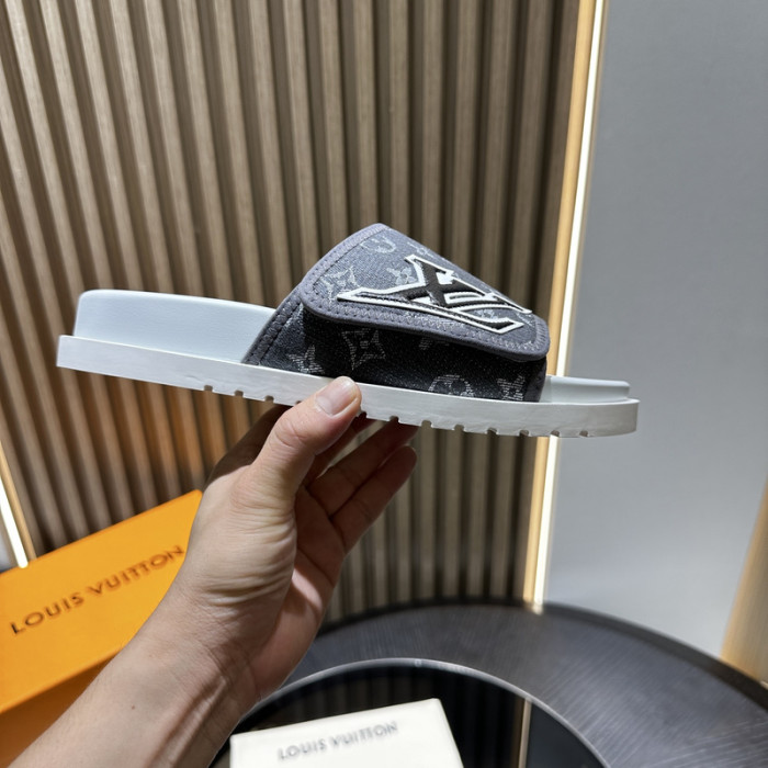 L0VT SANDAL