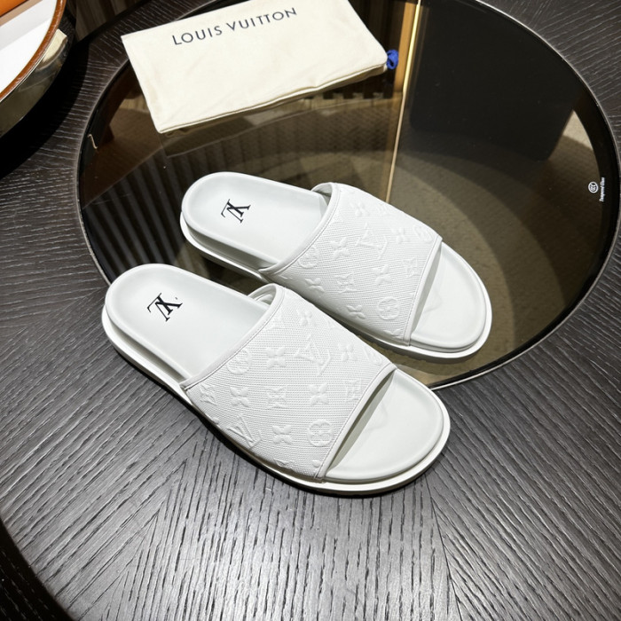 L0VT SANDAL