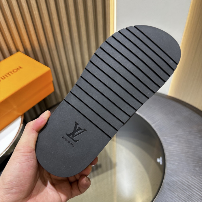 L0VT SANDAL