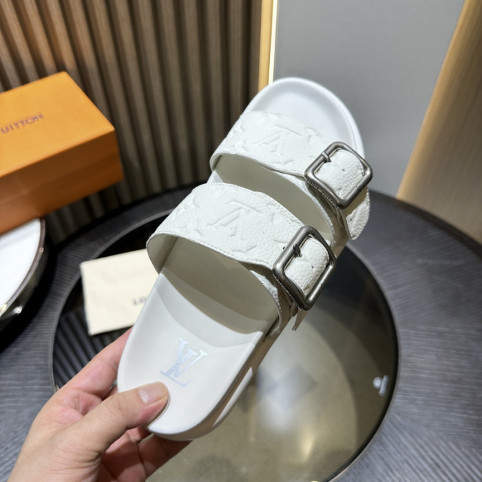 L0VT SANDAL