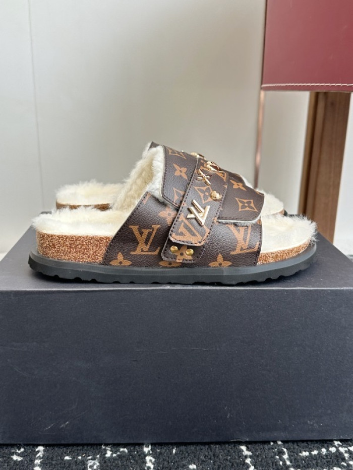 L0VT SANDAL
