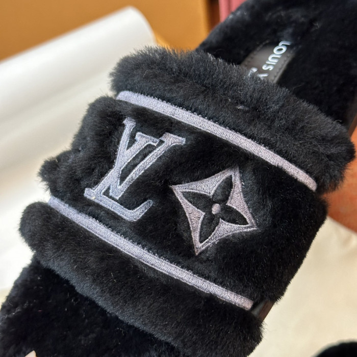 L0VT SANDAL