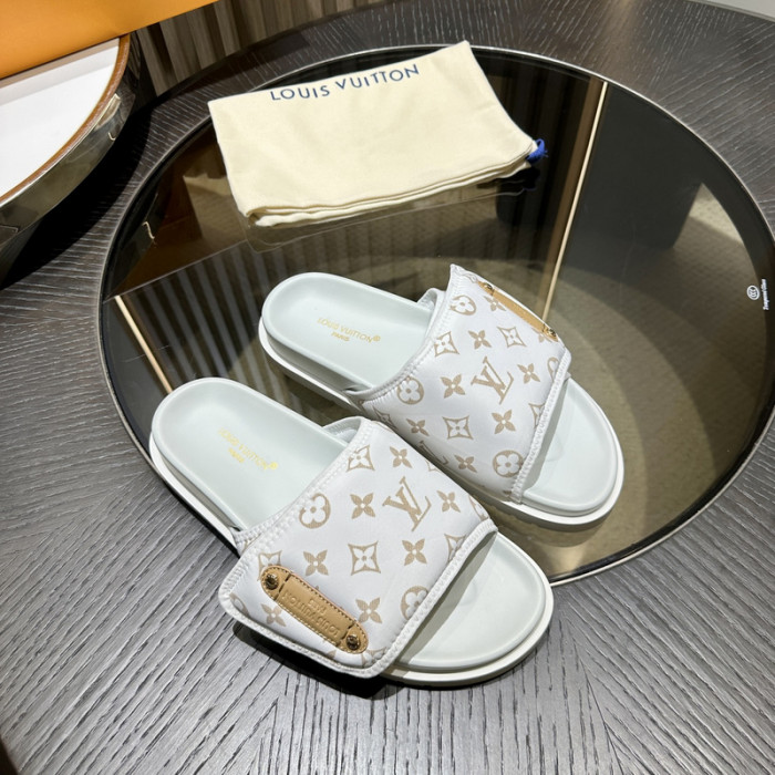 L0VT SANDAL