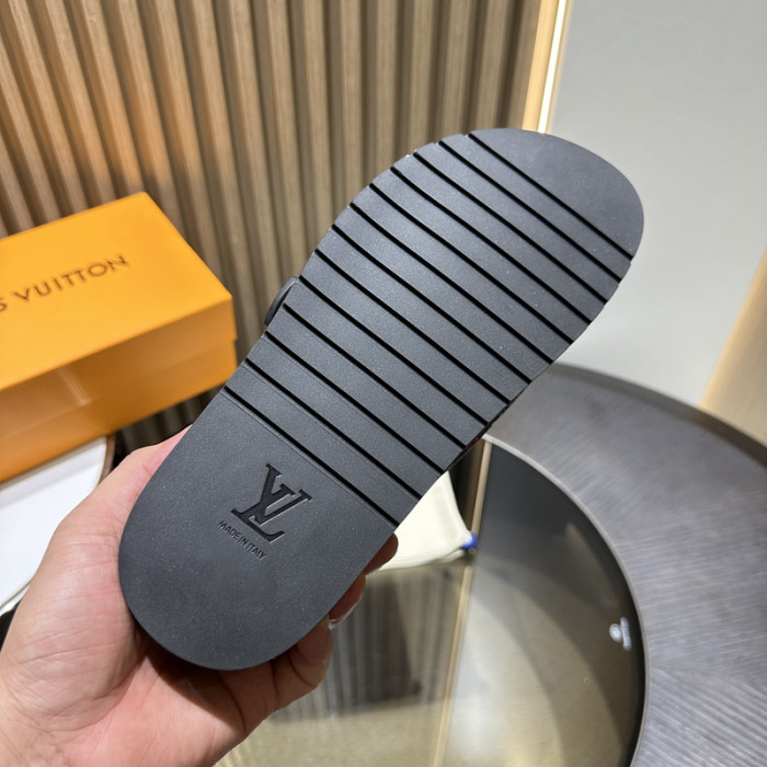 L0VT SANDAL