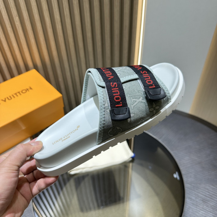 L0VT SANDAL