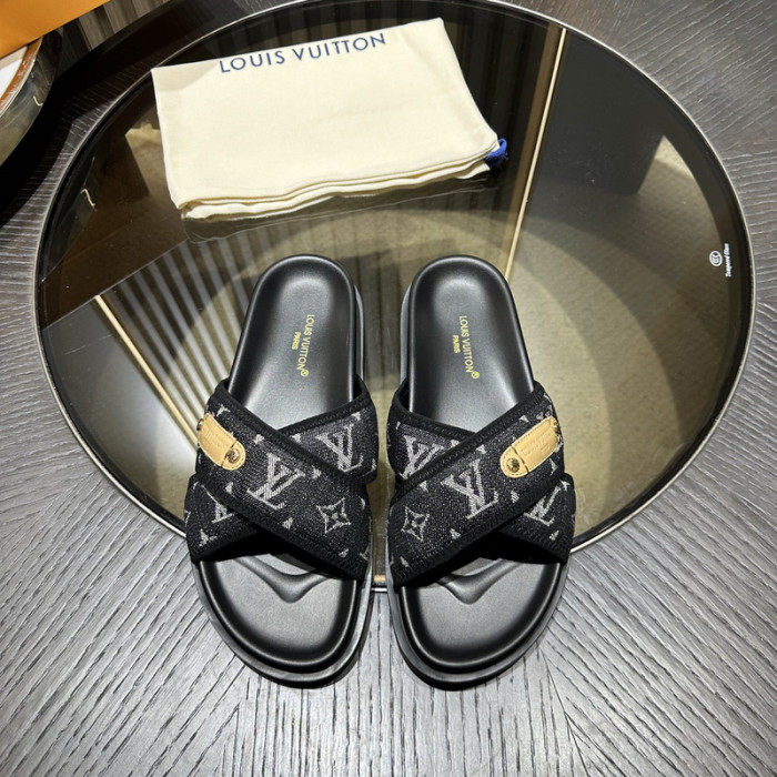L0VT SANDAL