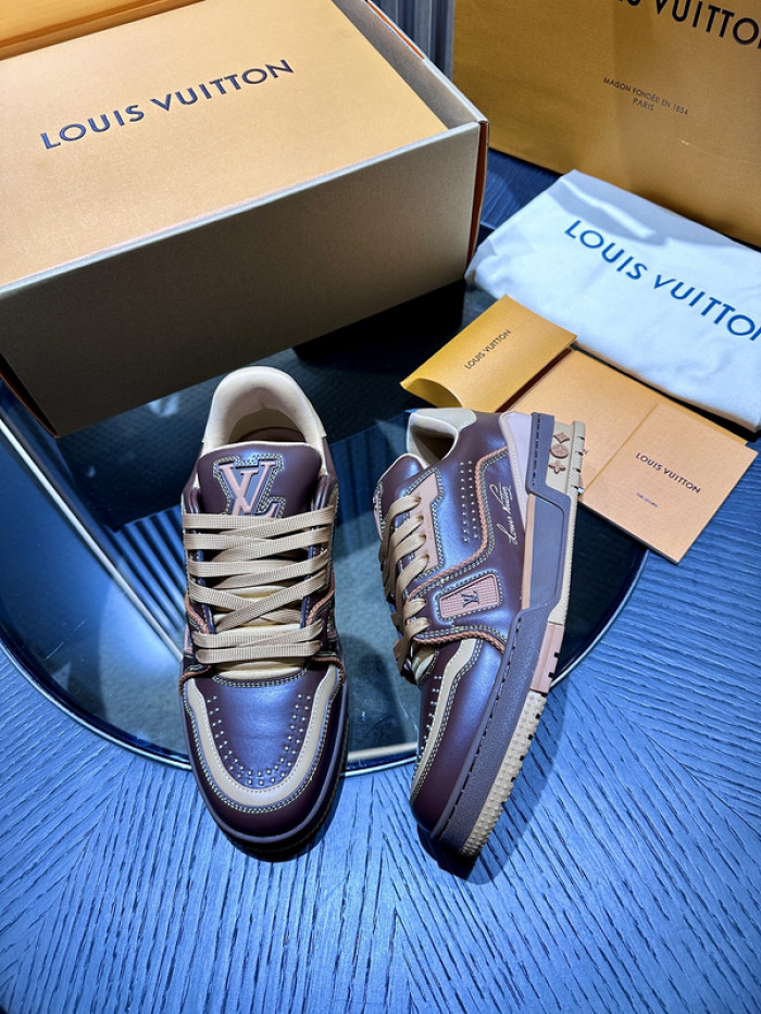 L0VT SNEAKER