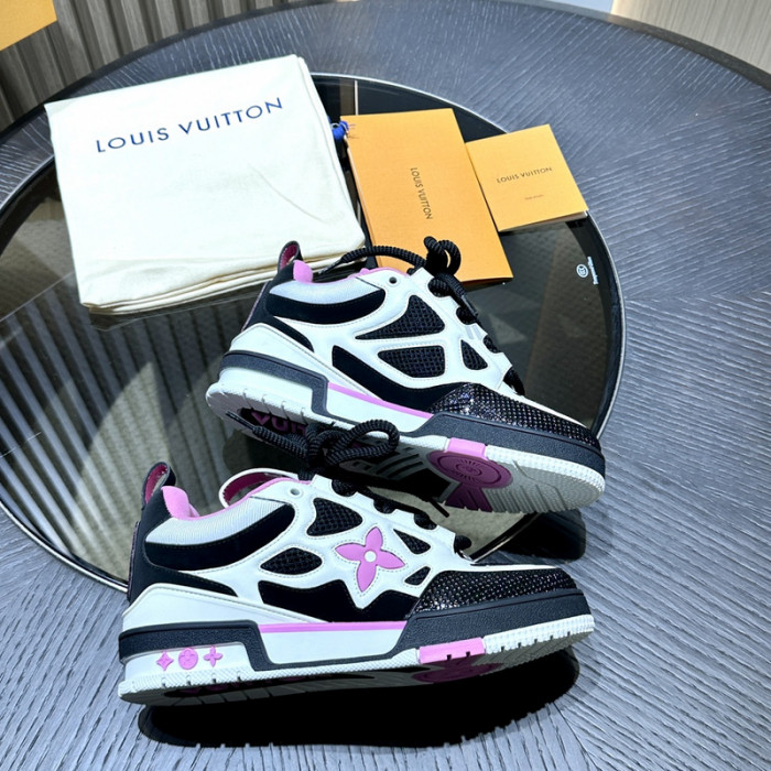 L0VT SNEAKER