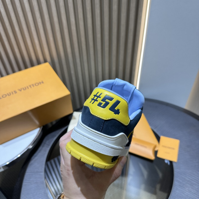L0VT SNEAKER