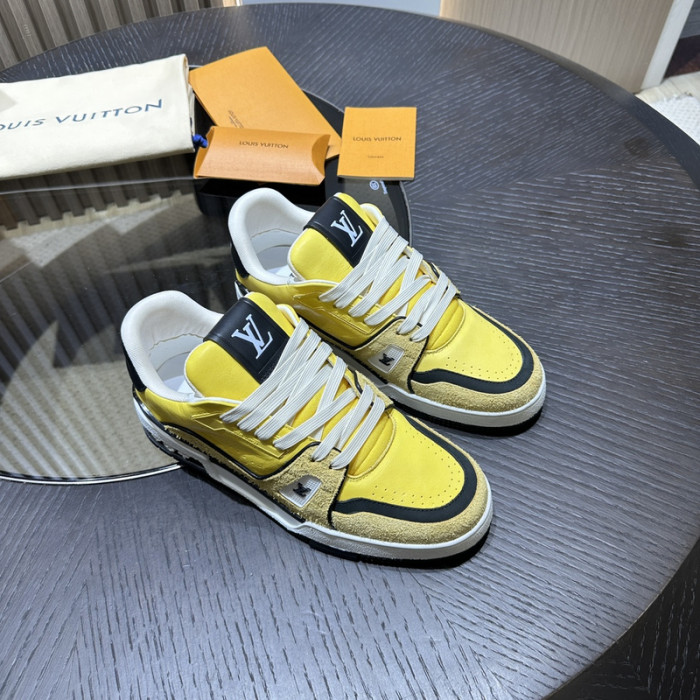 L0VT SNEAKER