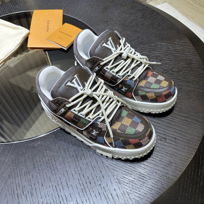 L0VT SNEAKER