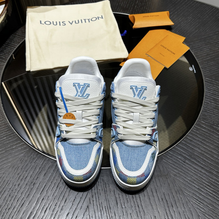 L0VT SNEAKER