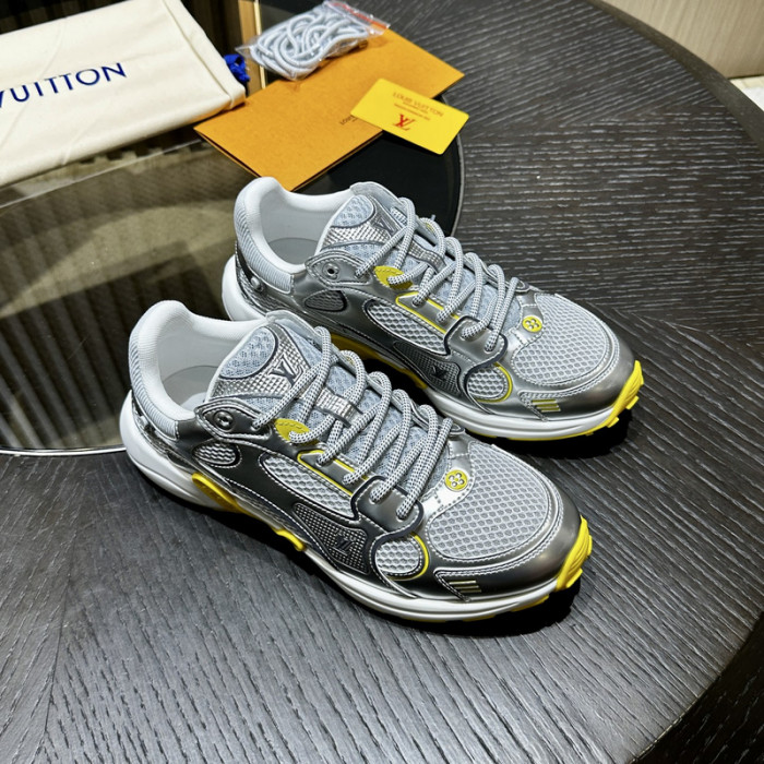 L0VT SNEAKER