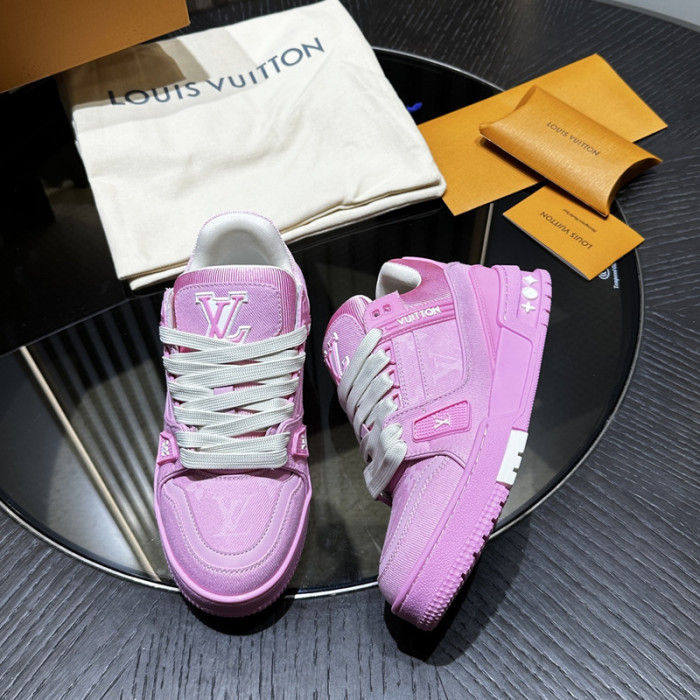 L0VT SNEAKER