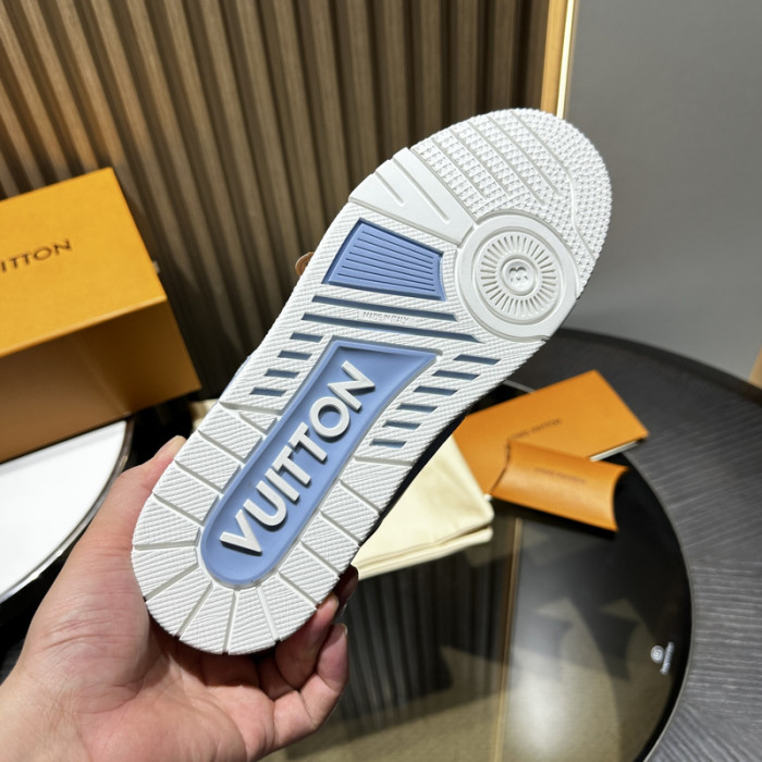 L0VT SNEAKER