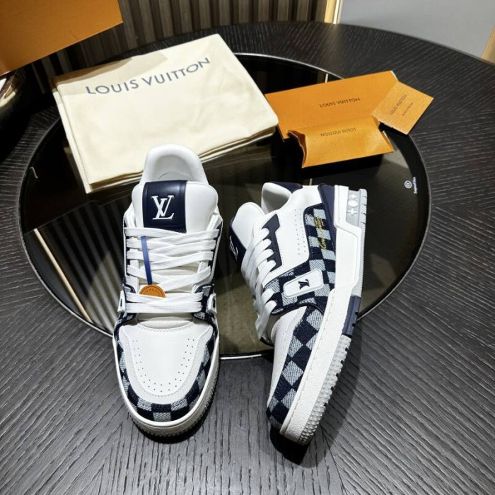 L0VT SNEAKER