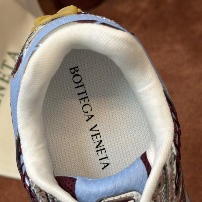 BV sneaker