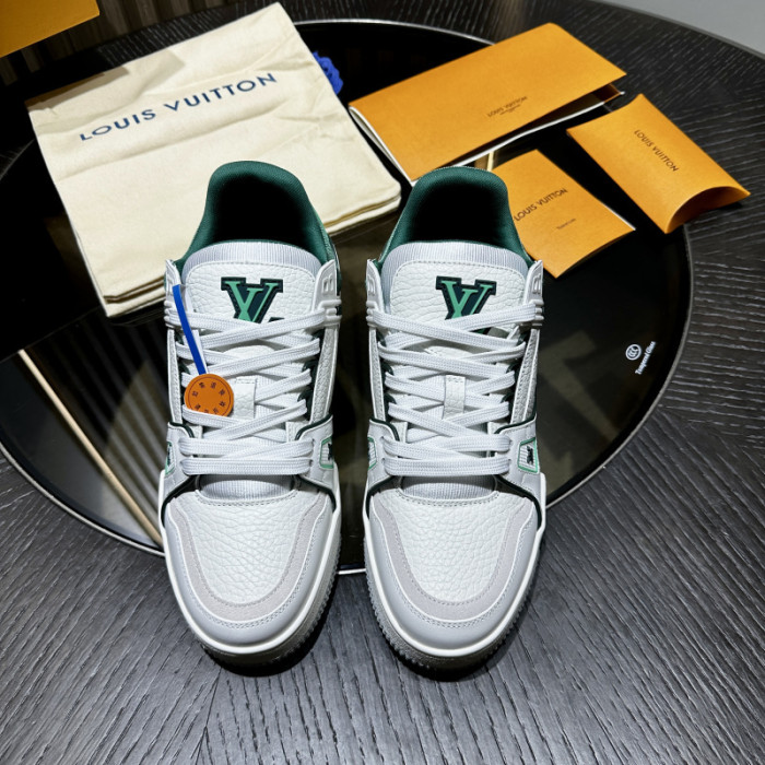 L0VT SNEAKER
