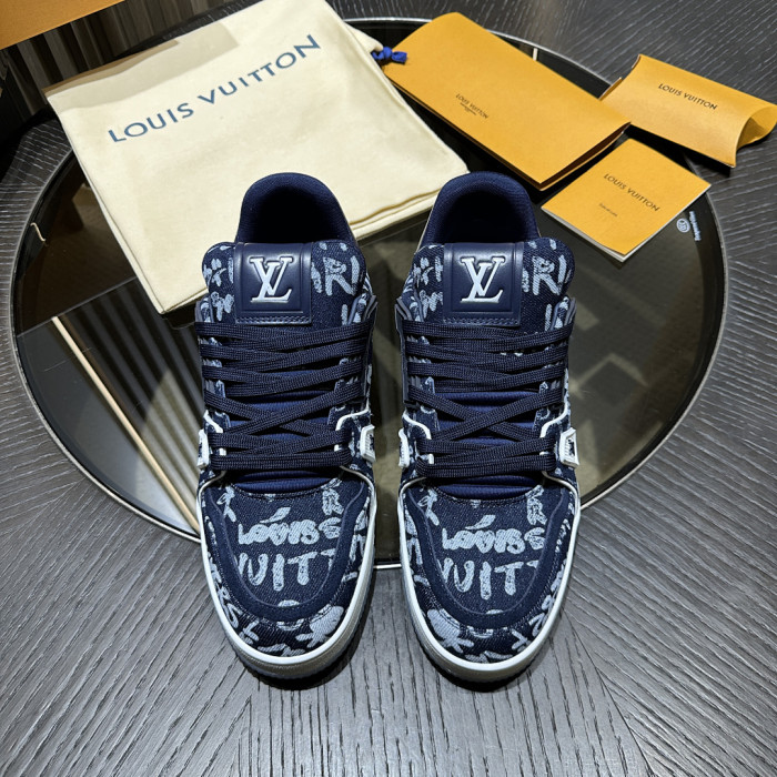 L0VT SNEAKER
